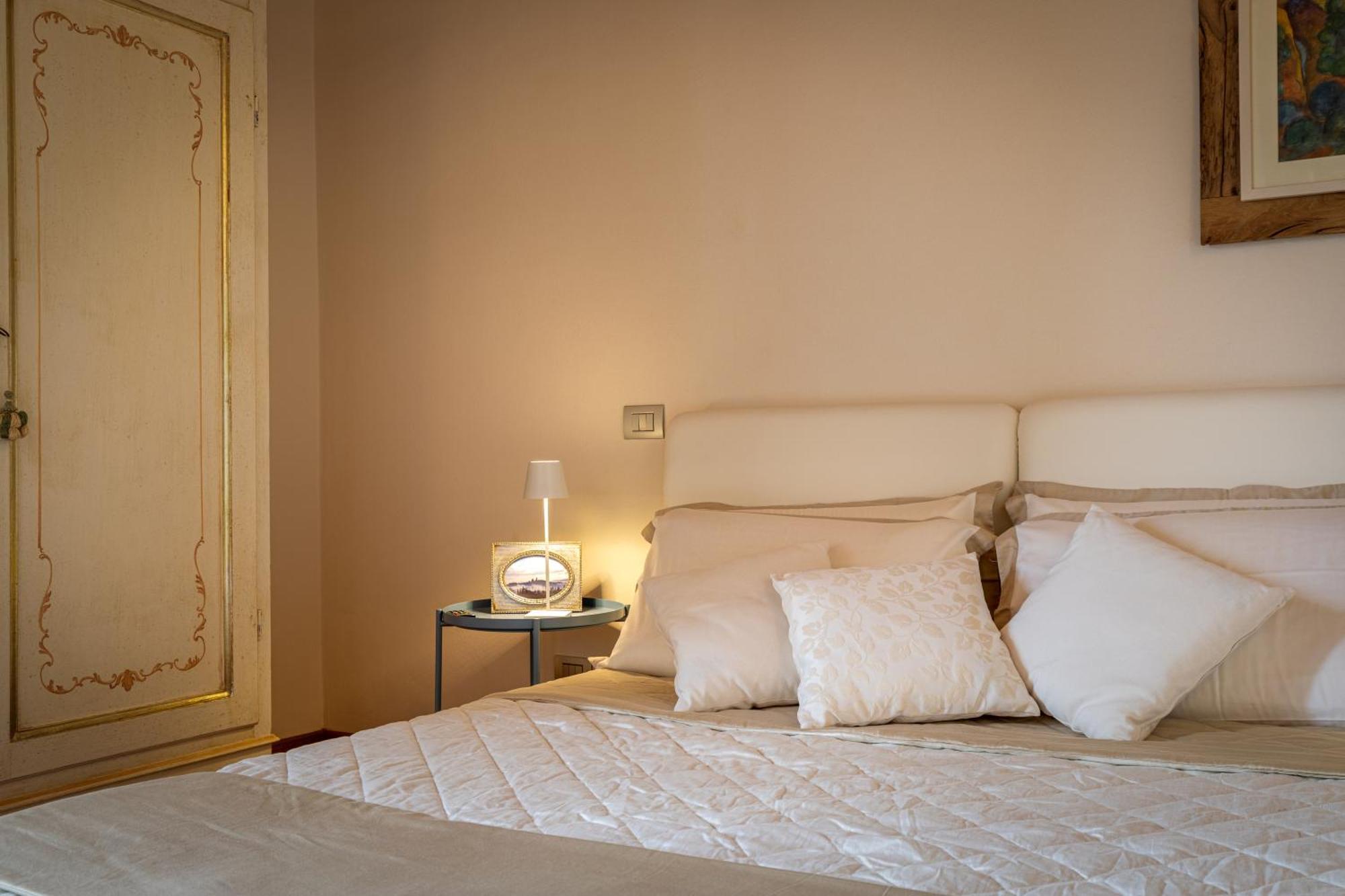 Il Castro Luxury Apartments San Gimignano Luaran gambar